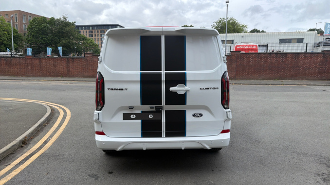 Ford Transit Custom 320 L2 Diesel Fwd 2.0 EcoBlue 150ps H1 Double Cab Van Sport - Image 11